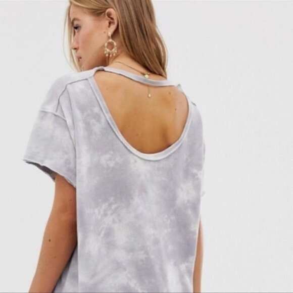 FREE People All Mine Tie Dye Tee Shirt V-neck in grey storm combo Size Medium - Picture 5 of 10